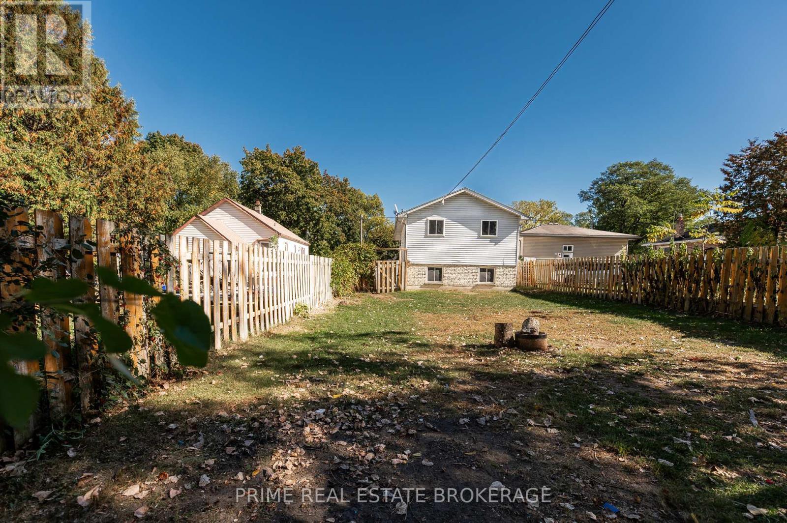 219 Emerson Avenue, London South, Ontario  N5Z 3L5 - Photo 32 - X12464789