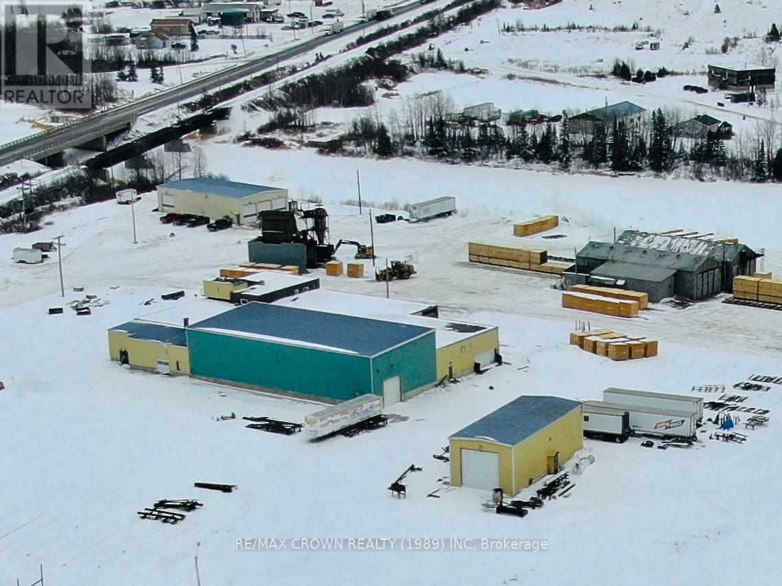 25 Front Street, Hearst, Ontario  P0L 1N0 - Photo 1 - T12464808