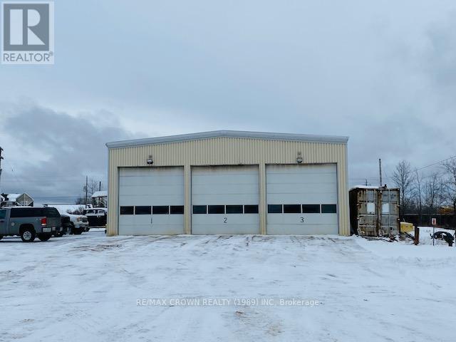 25 Front Street, Hearst, Ontario  P0L 1N0 - Photo 2 - T12464808