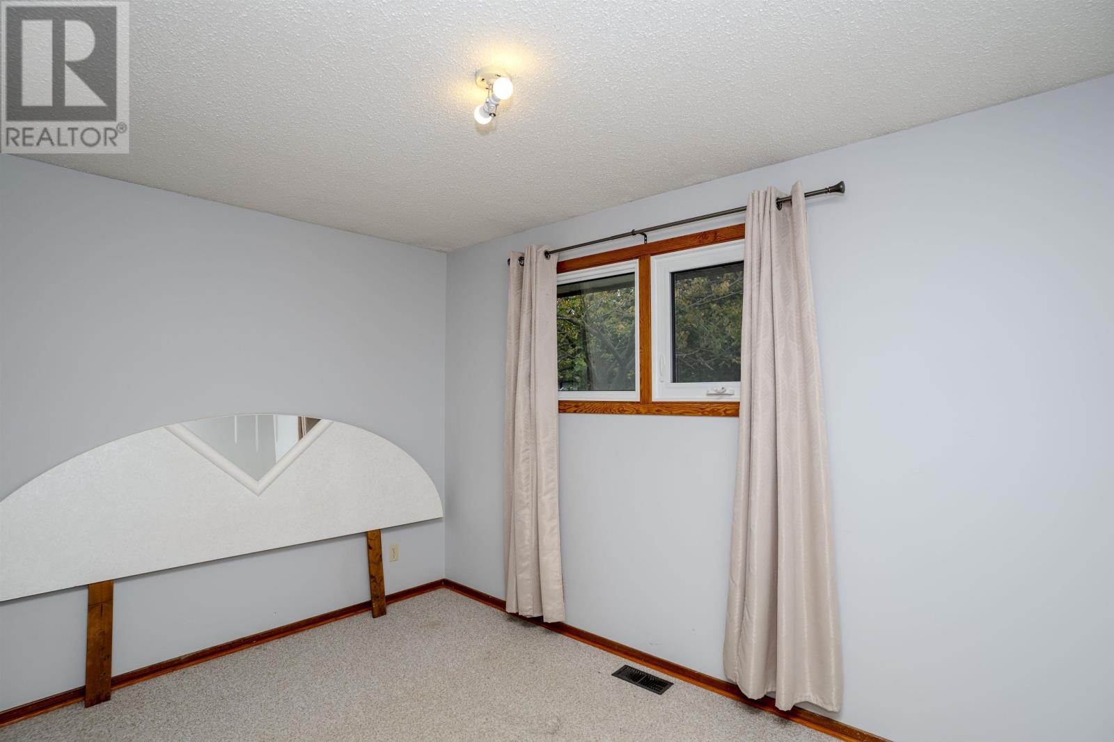 807 Superior Ave, Thunder  Bay, Ontario  P7A 6K3 - Photo 17 - TB253117