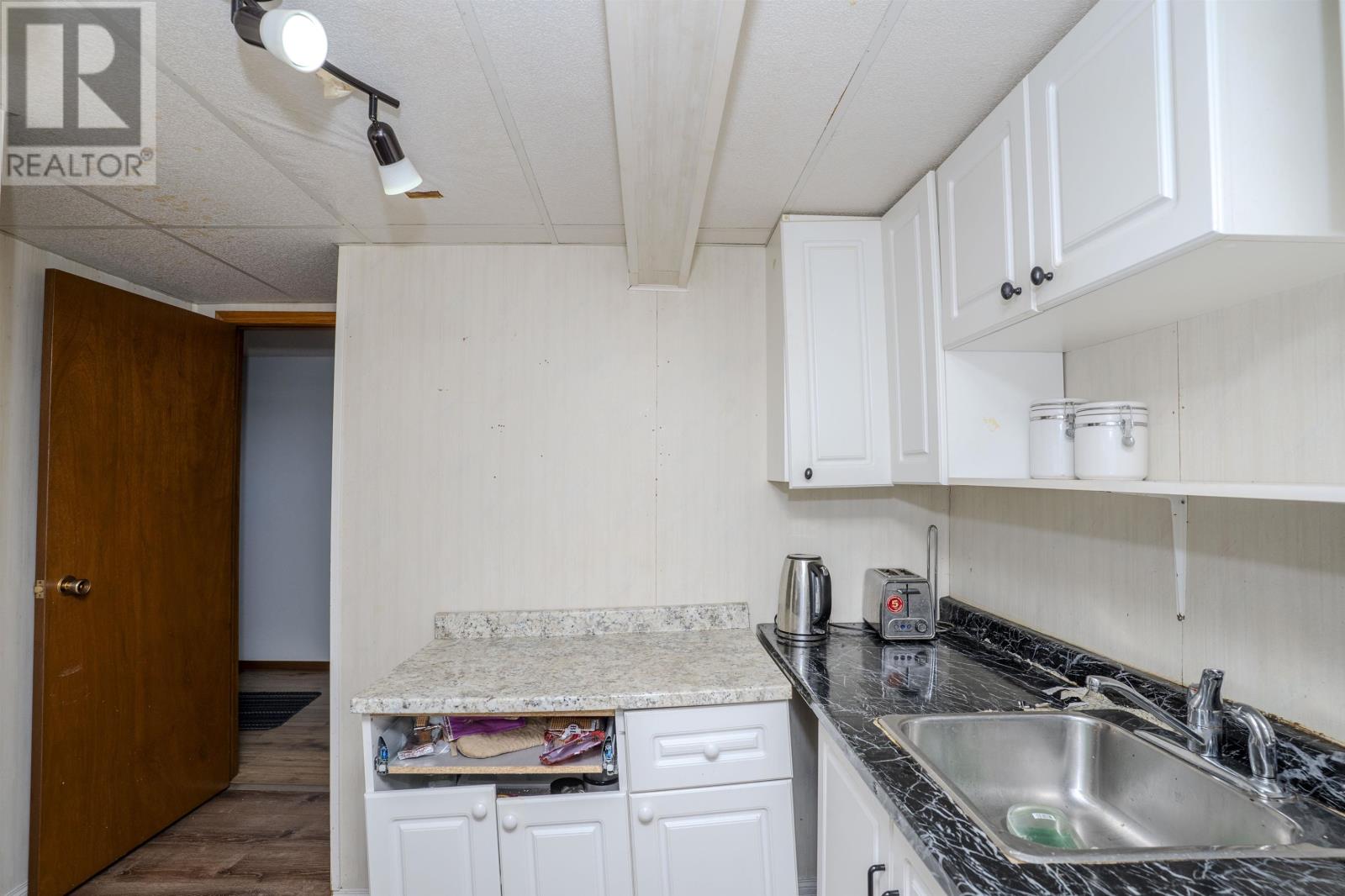 807 Superior Ave, Thunder  Bay, Ontario  P7A 6K3 - Photo 24 - TB253117