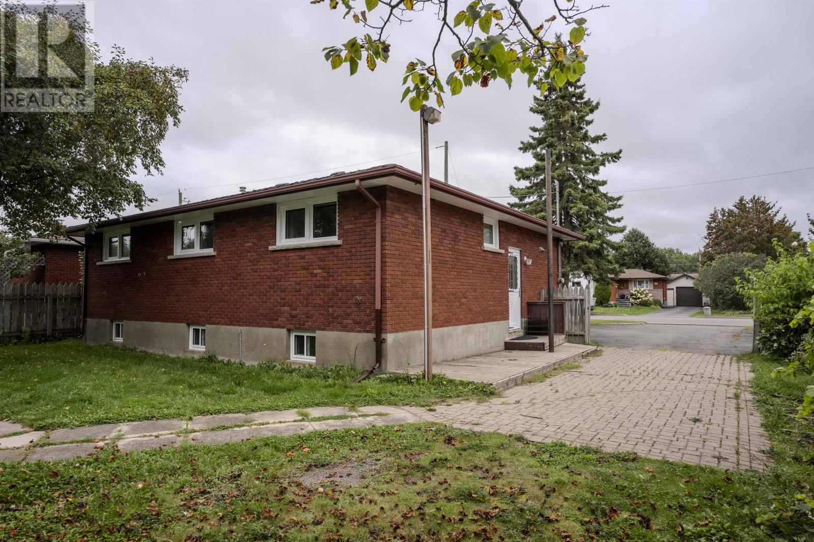 807 Superior Ave, Thunder  Bay, Ontario  P7A 6K3 - Photo 35 - TB253117