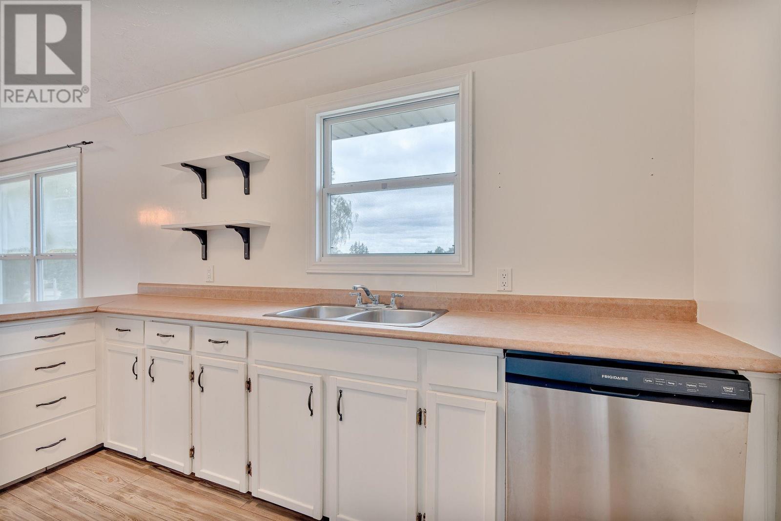 98 Heron Drive, Stratford, Prince Edward Island  C1B 2B9 - Photo 4 - 202525916