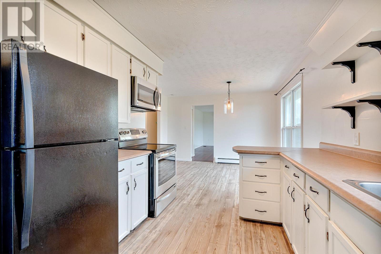 98 Heron Drive, Stratford, Prince Edward Island  C1B 2B9 - Photo 5 - 202525916