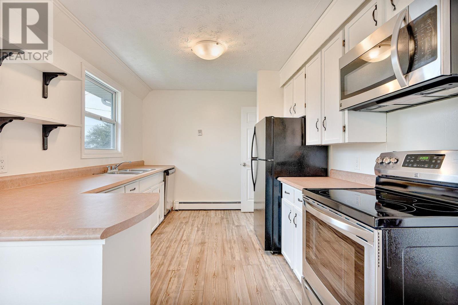 98 Heron Drive, Stratford, Prince Edward Island  C1B 2B9 - Photo 6 - 202525916