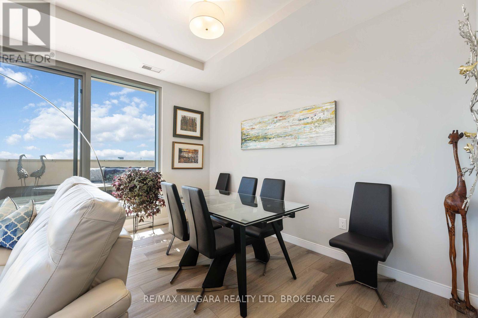 Penthouse Unit 903 - 118 West Street, Port Colborne, Ontario  L3K 4C9 - Photo 17 - X12464781