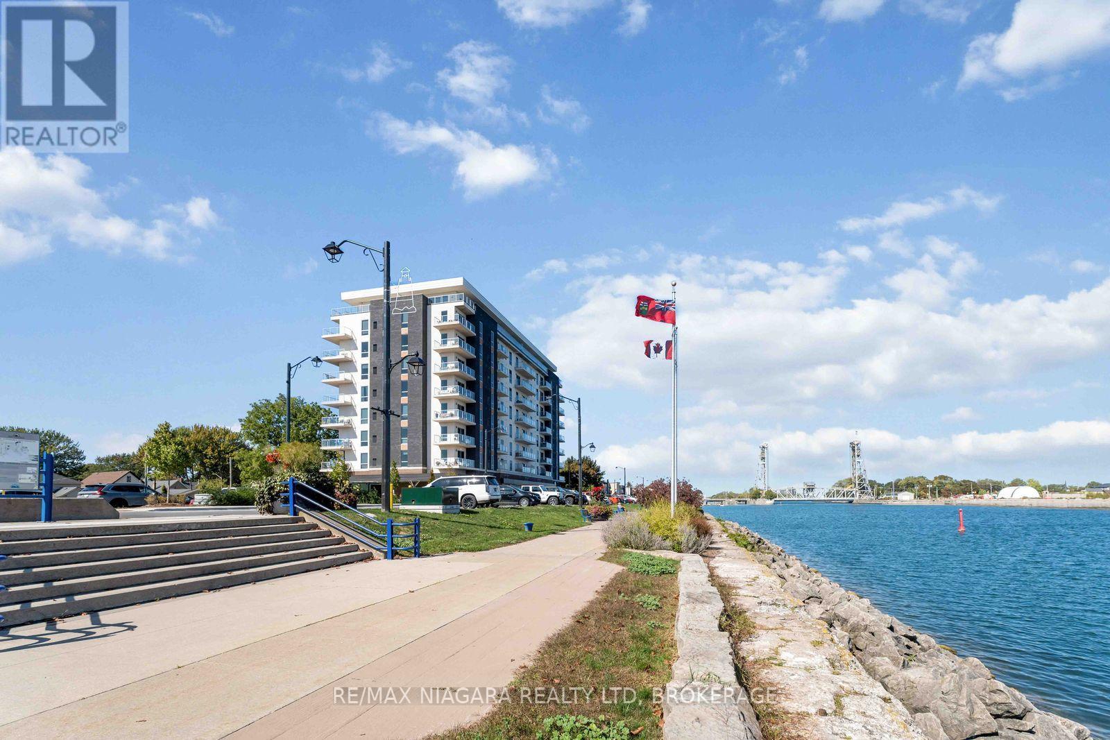 Penthouse Unit 903 - 118 West Street, Port Colborne, Ontario  L3K 4C9 - Photo 3 - X12464781