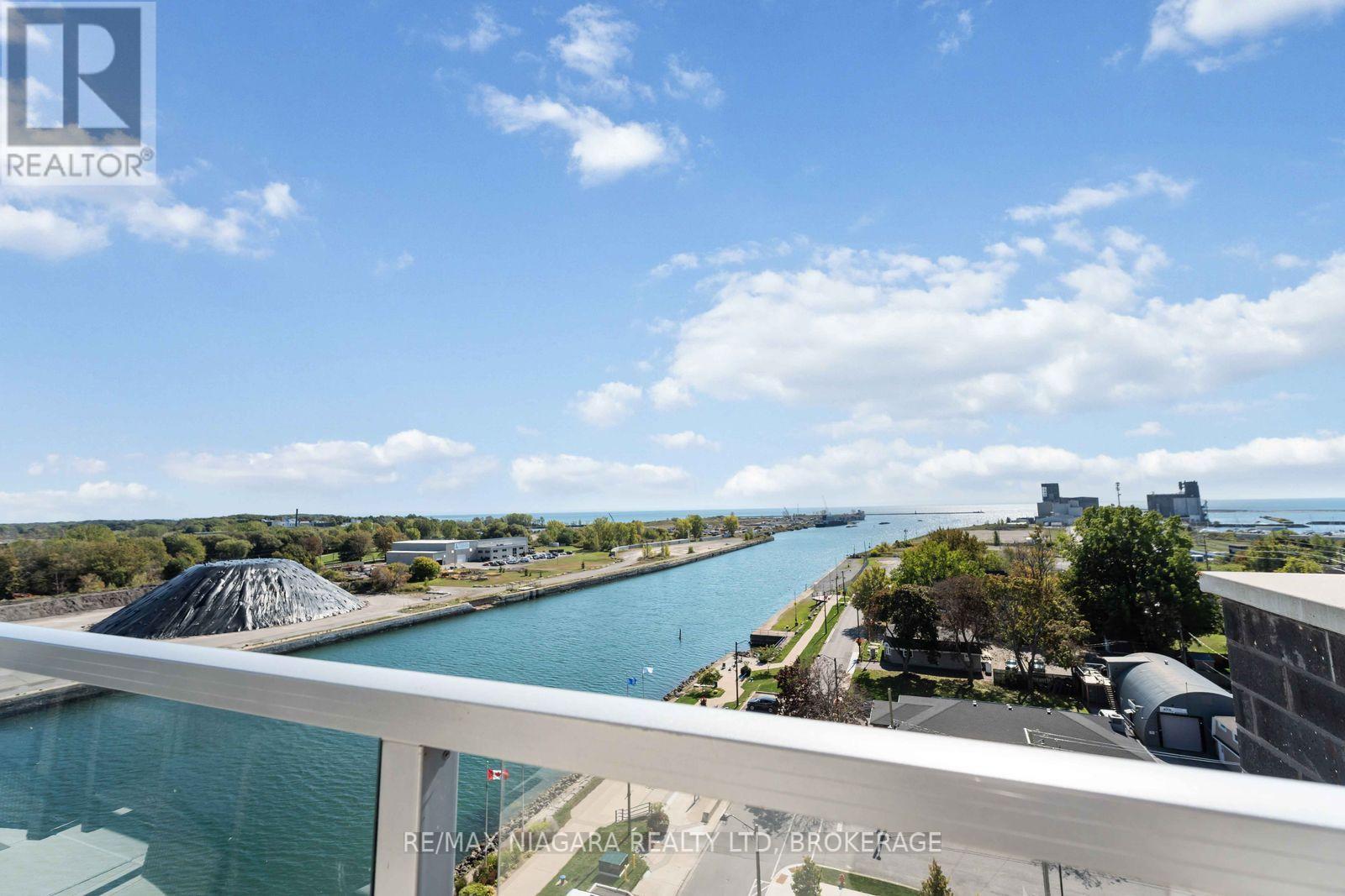 Penthouse Unit 903 - 118 West Street, Port Colborne, Ontario  L3K 4C9 - Photo 34 - X12464781