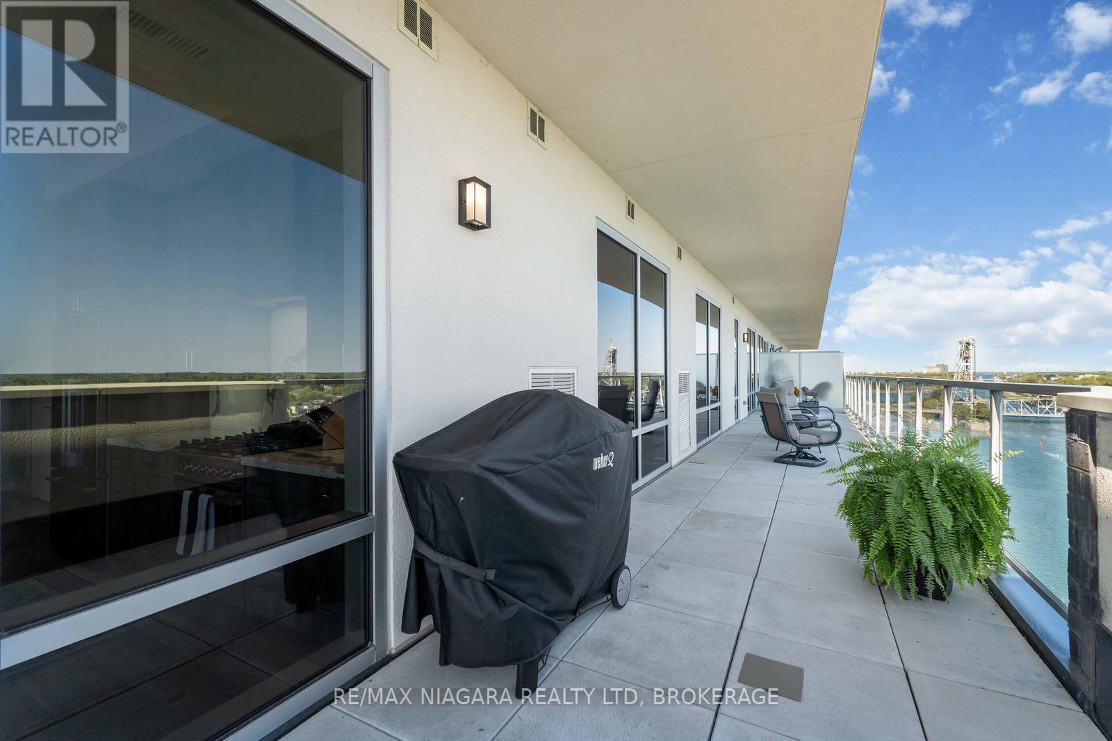Penthouse Unit 903 - 118 West Street, Port Colborne, Ontario  L3K 4C9 - Photo 37 - X12464781