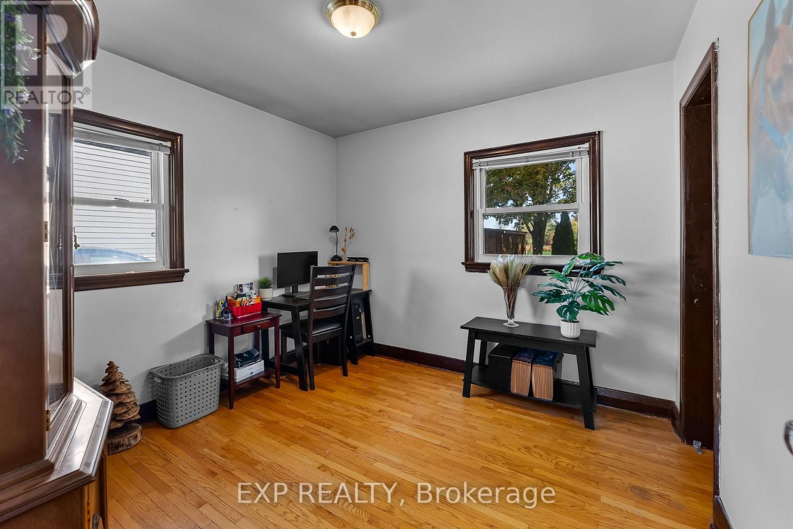 304 Kingsway Street, Welland, Ontario  L3B 3N9 - Photo 17 - X12464804