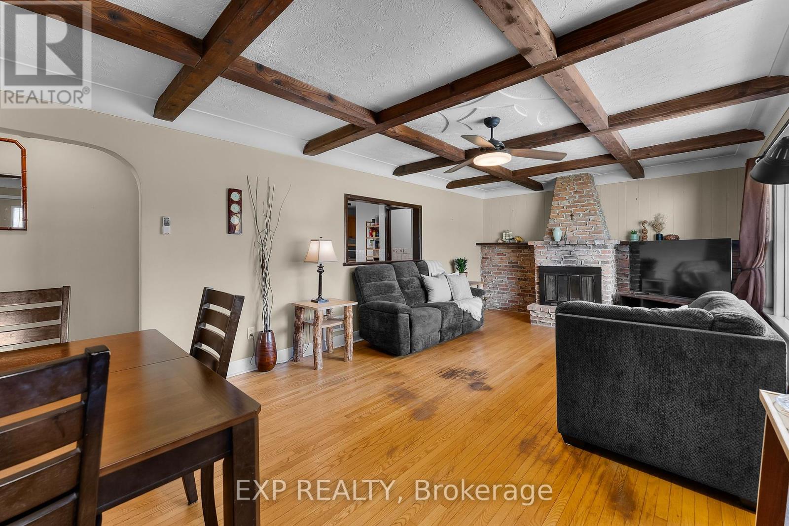 304 Kingsway Street, Welland, Ontario  L3B 3N9 - Photo 7 - X12464804