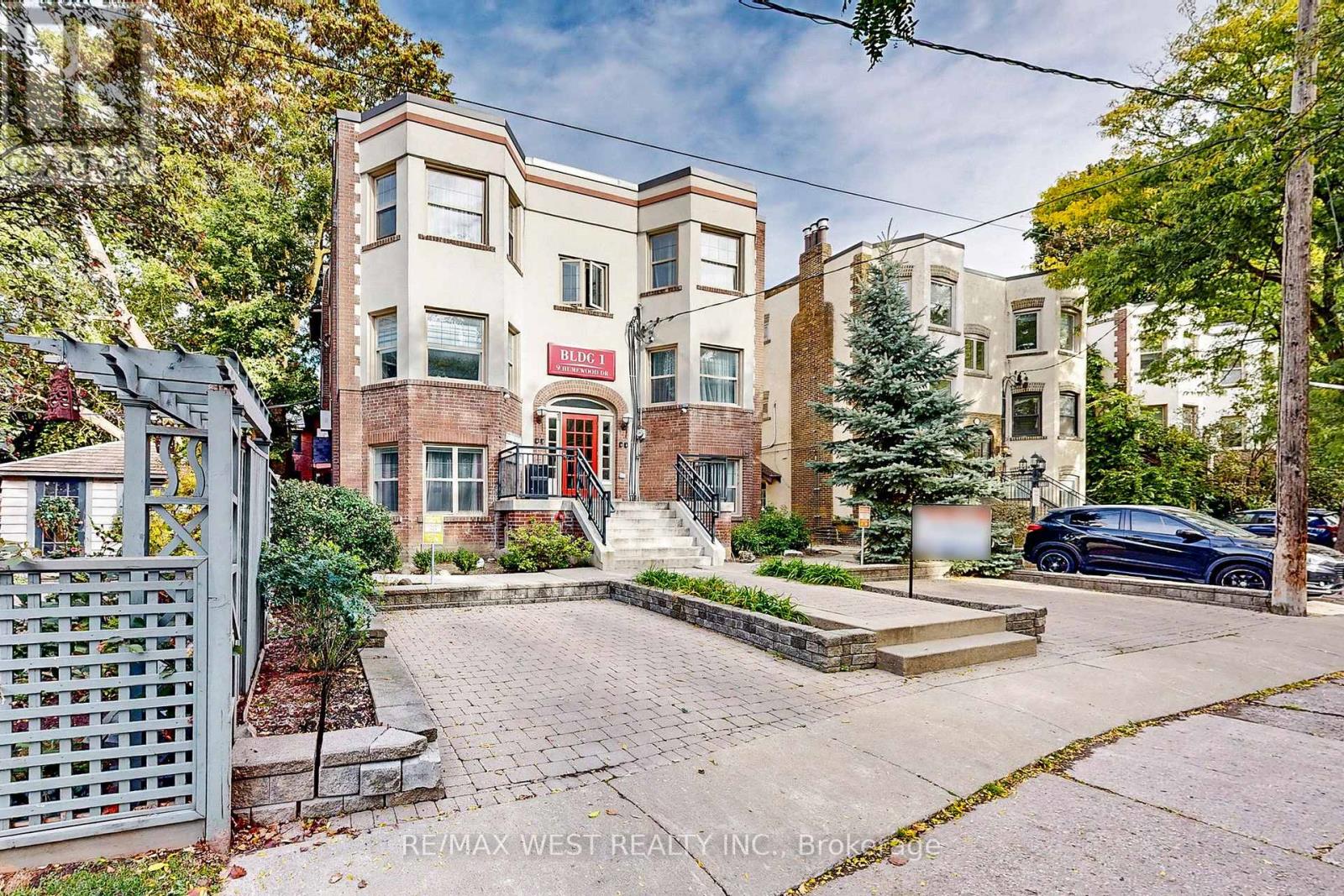 BUILDING 1 UNIT 5 - 9 HUMEWOOD COURT, Toronto, Ontario
