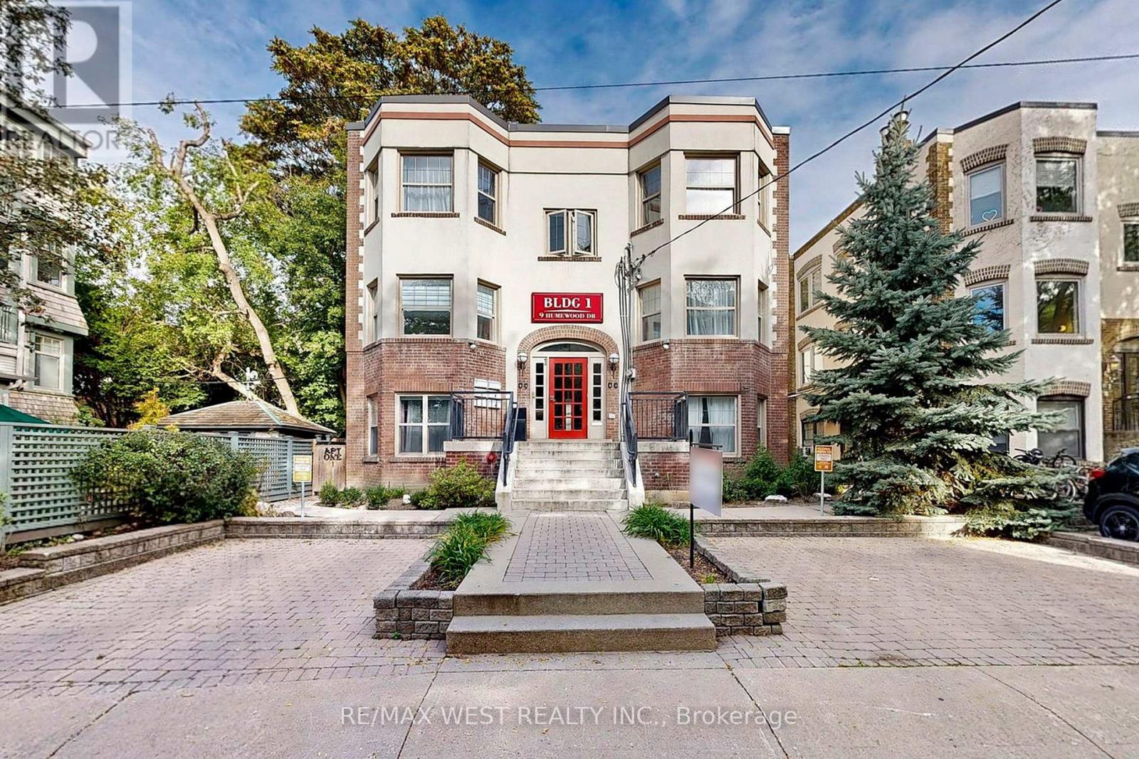 Building 1 Unit 5 - 9 Humewood Court, Toronto, Ontario  M6C 1C9 - Photo 2 - C12464786