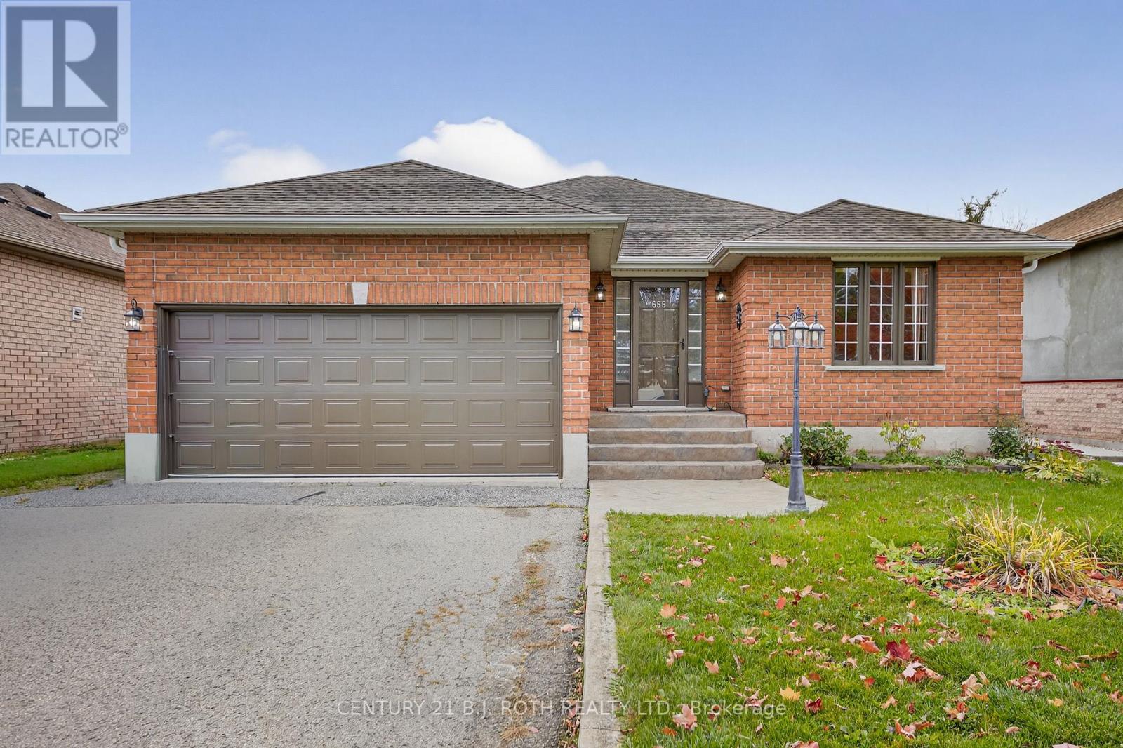 655 Glen Cedar Crescent, Innisfil, Ontario  L9S 2J5 - Photo 1 - N12464785