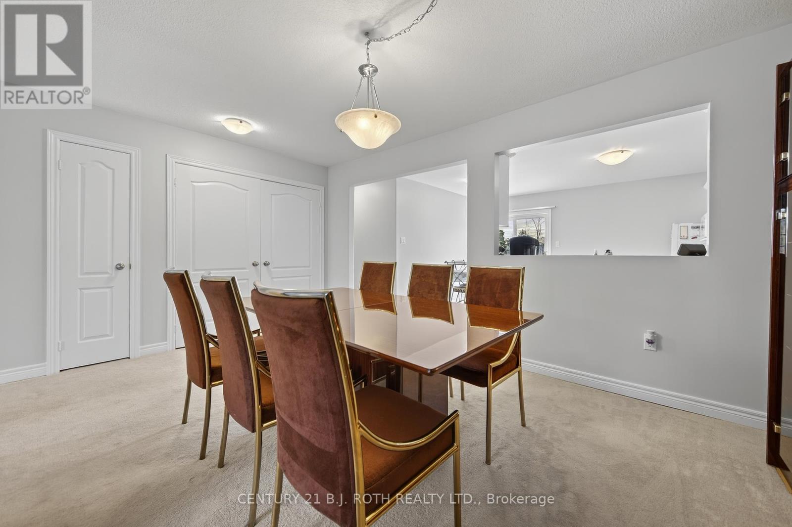 655 Glen Cedar Crescent, Innisfil, Ontario  L9S 2J5 - Photo 14 - N12464785