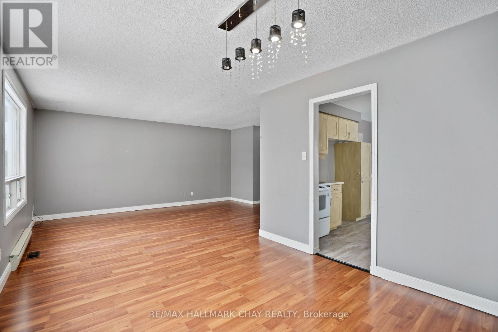 7481 County Road 91, Clearview, Ontario  L0M 1S0 - Photo 4 - S12464784