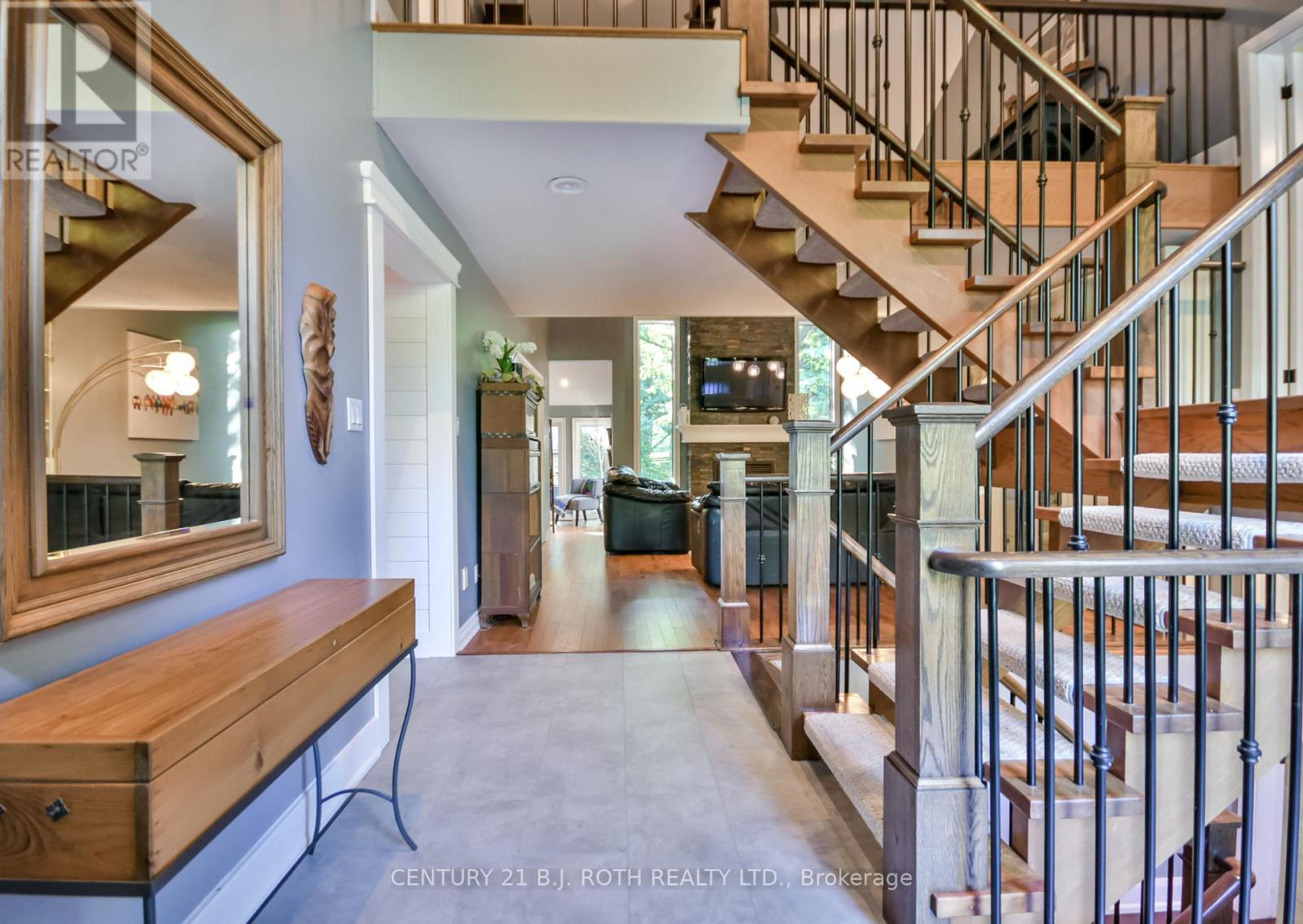 39 Jodies Lane, Springwater, Ontario  L9X 0M4 - Photo 6 - S12464796