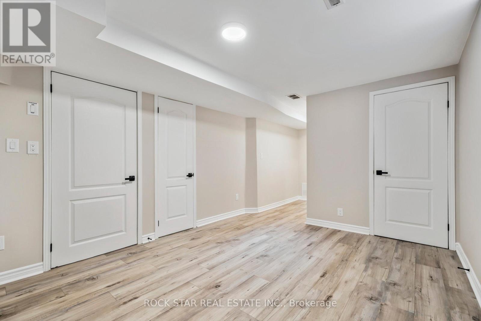 8 Ginger Drive, Barrie, Ontario  L4N 9Z2 - Photo 15 - S12464797