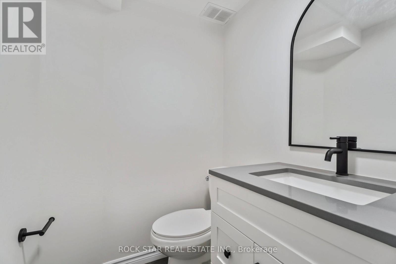 8 Ginger Drive, Barrie, Ontario  L4N 9Z2 - Photo 16 - S12464797