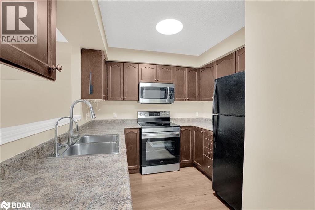 933 Zeller Crescent, Kitchener, Ontario  N2A 0C7 - Photo 5 - 40778259
