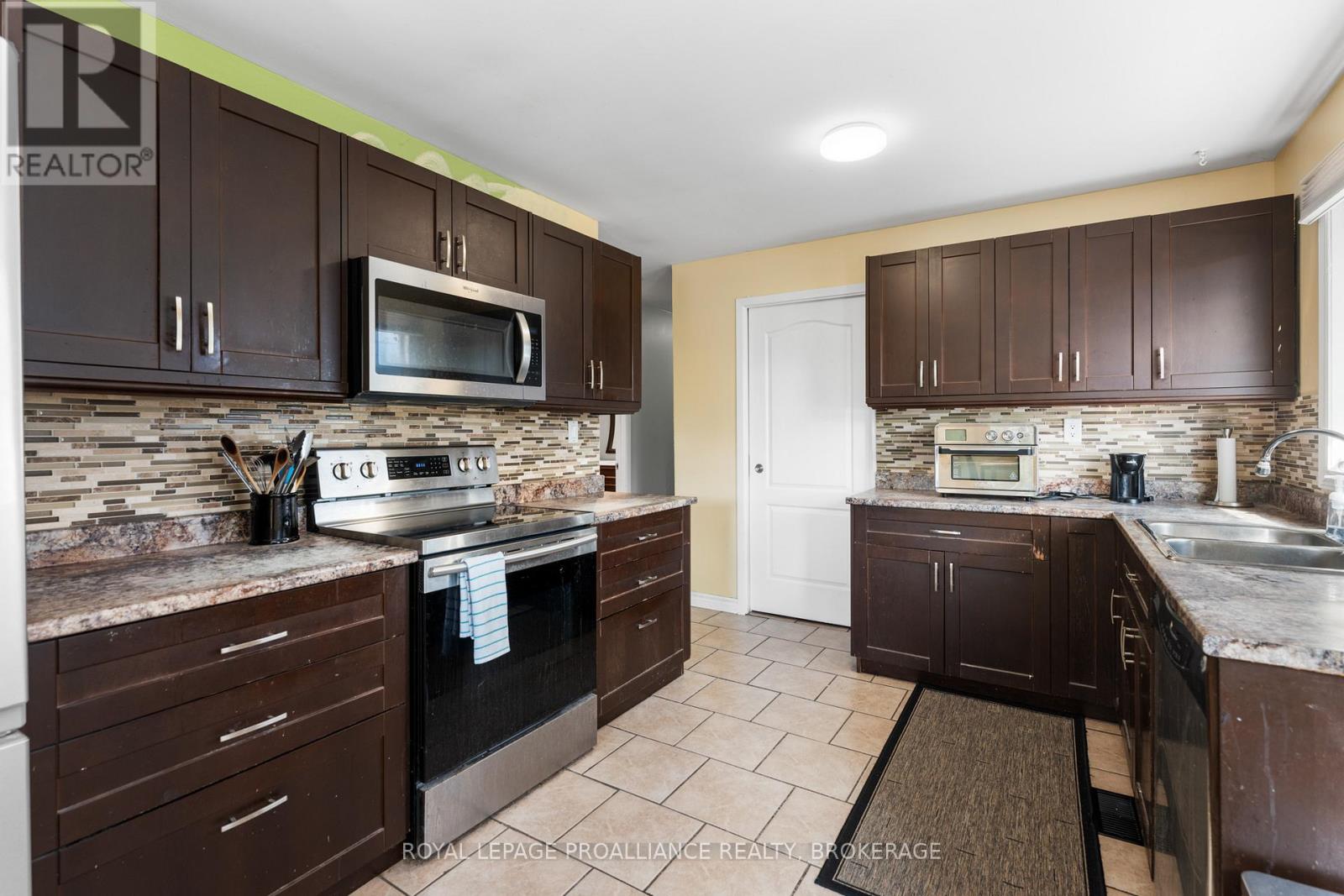778 Cedarwood Drive, Kingston, Ontario  K7P 1M7 - Photo 13 - X12464860