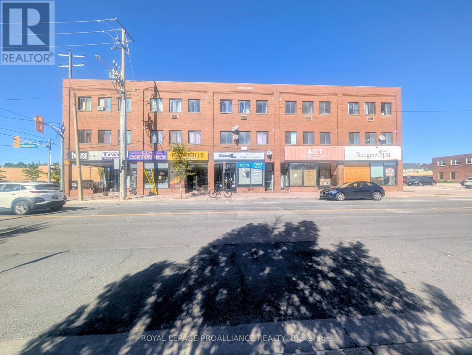 224 Charlotte Street, Peterborough (Town Ward 3), Ontario  K9J 2T8 - Photo 6 - X12464847