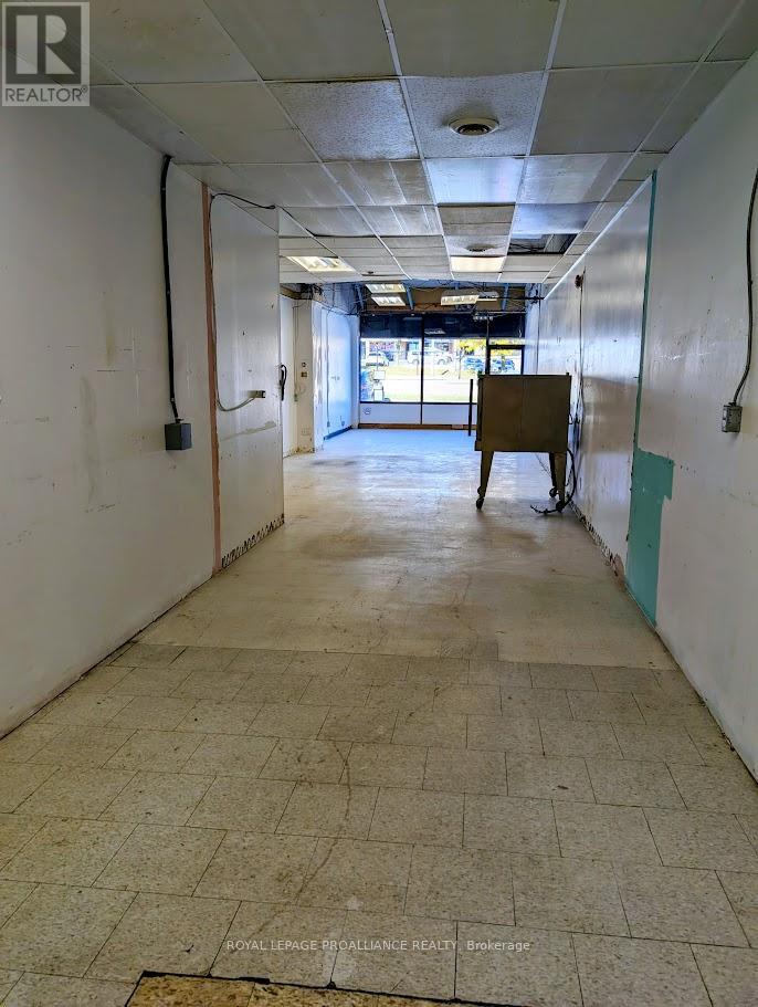 11b - 1837 Lansdowne Street W, Peterborough, Ontario  K9K 1R4 - Photo 3 - X12464849