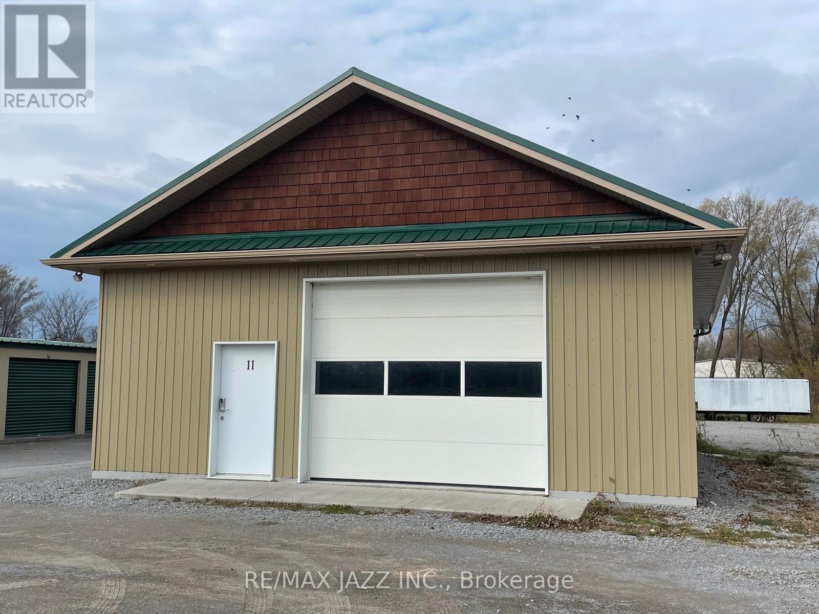 1 - 11 Wychwood Crescent, Kawartha Lakes, Ontario  K0M 1N0 - Photo 2 - X12464872