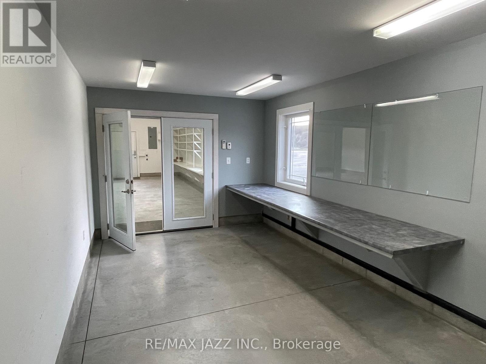 1 - 11 Wychwood Crescent, Kawartha Lakes, Ontario  K0M 1N0 - Photo 6 - X12464872