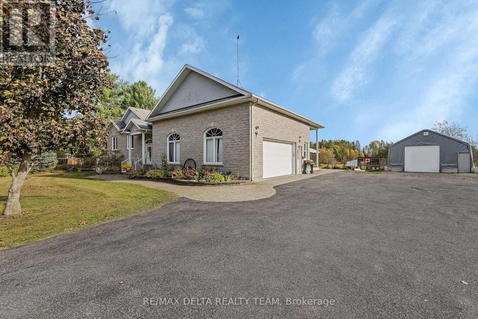 3782 Etienne Road, Ottawa, Ontario  K0A 3E0 - Photo 2 - X12464826