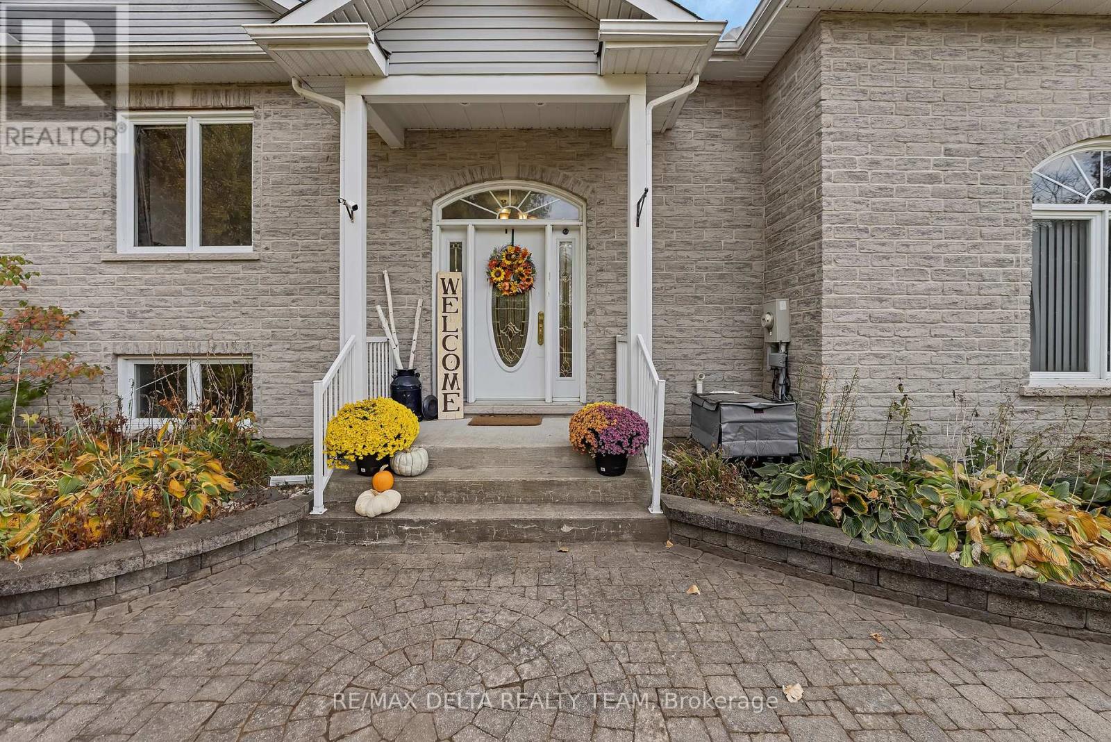 3782 Etienne Road, Ottawa, Ontario  K0A 3E0 - Photo 3 - X12464826