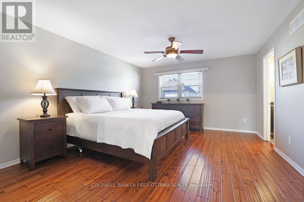 104 Streamside Crescent, Ottawa, Ontario  K2W 0A9 - Photo 30 - X12464832