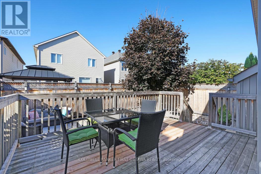 104 Streamside Crescent, Ottawa, Ontario  K2W 0A9 - Photo 36 - X12464832