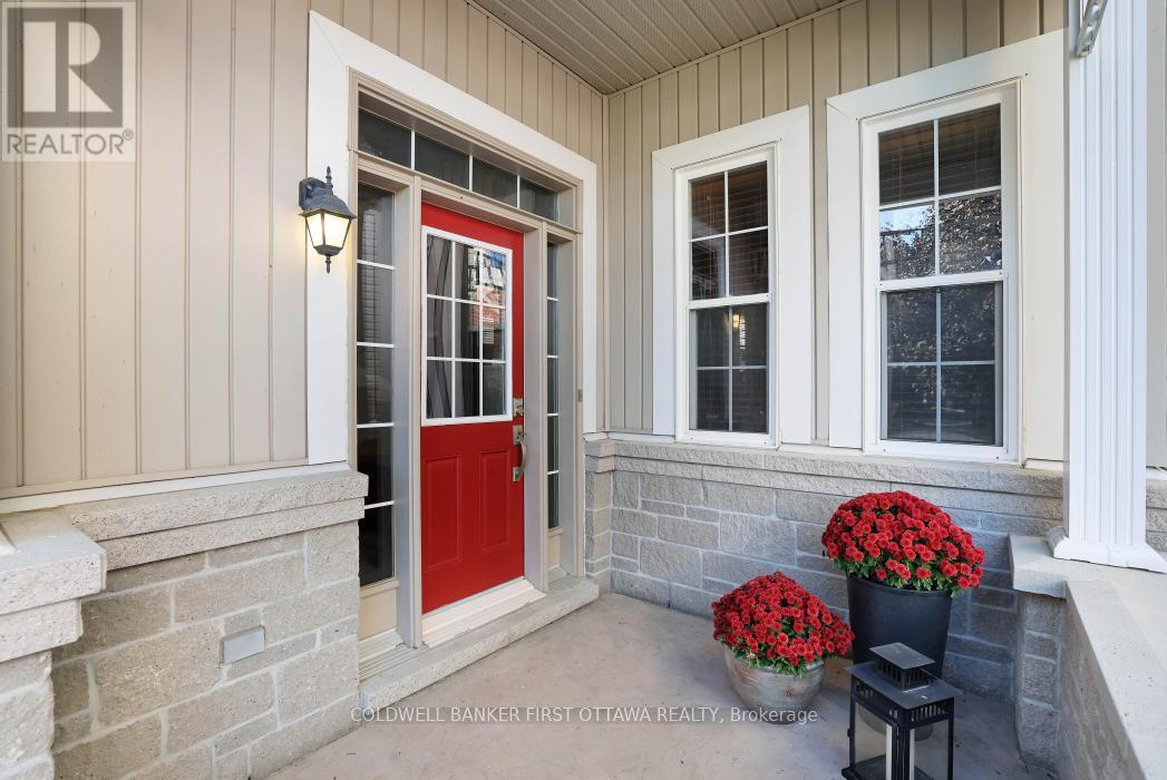 104 Streamside Crescent, Ottawa, Ontario  K2W 0A9 - Photo 4 - X12464832