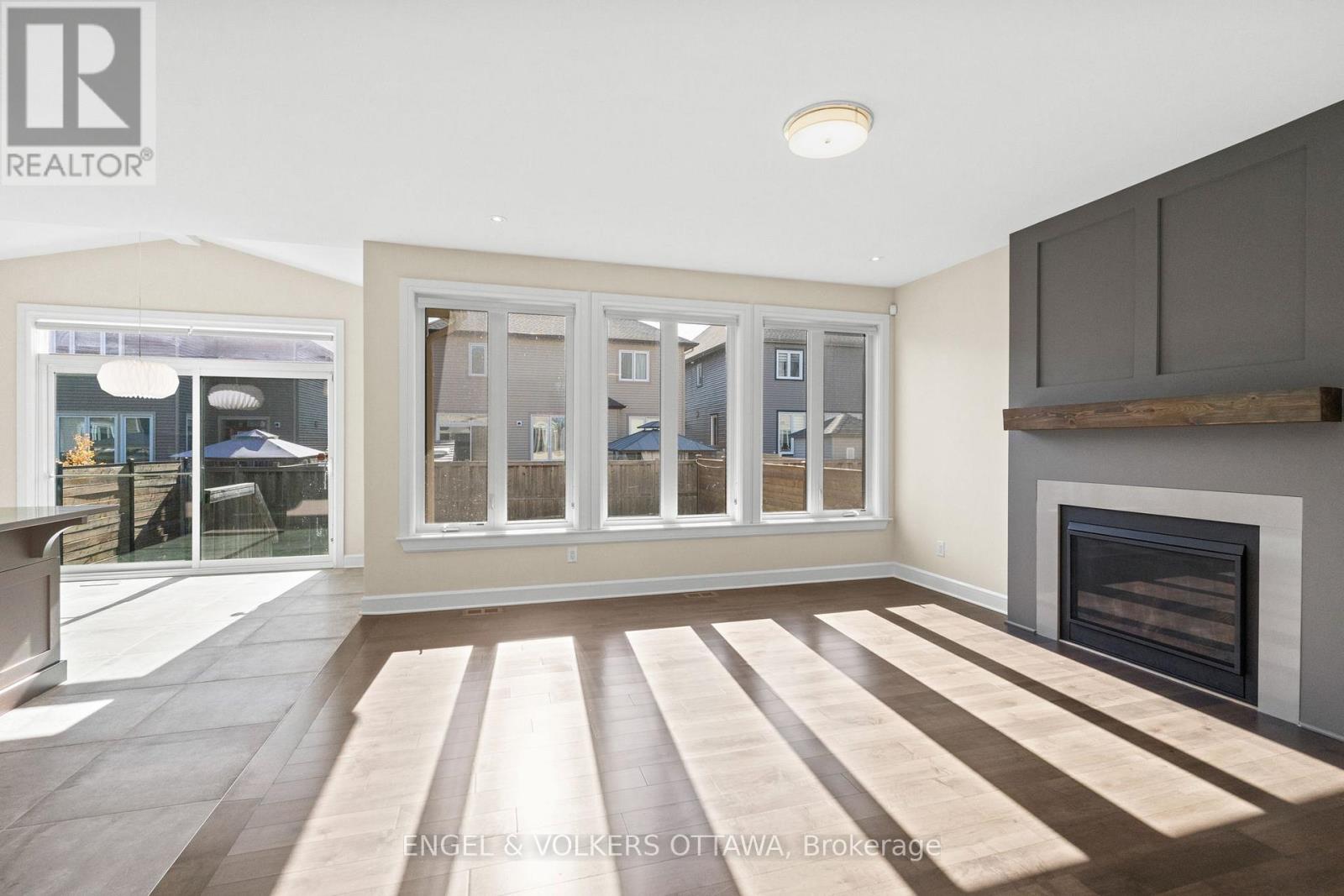 122 Helen Rapp Way, Ottawa, Ontario  K1T 0N4 - Photo 11 - X12464844