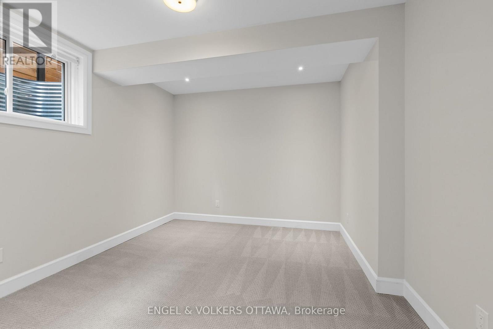 122 Helen Rapp Way, Ottawa, Ontario  K1T 0N4 - Photo 44 - X12464844