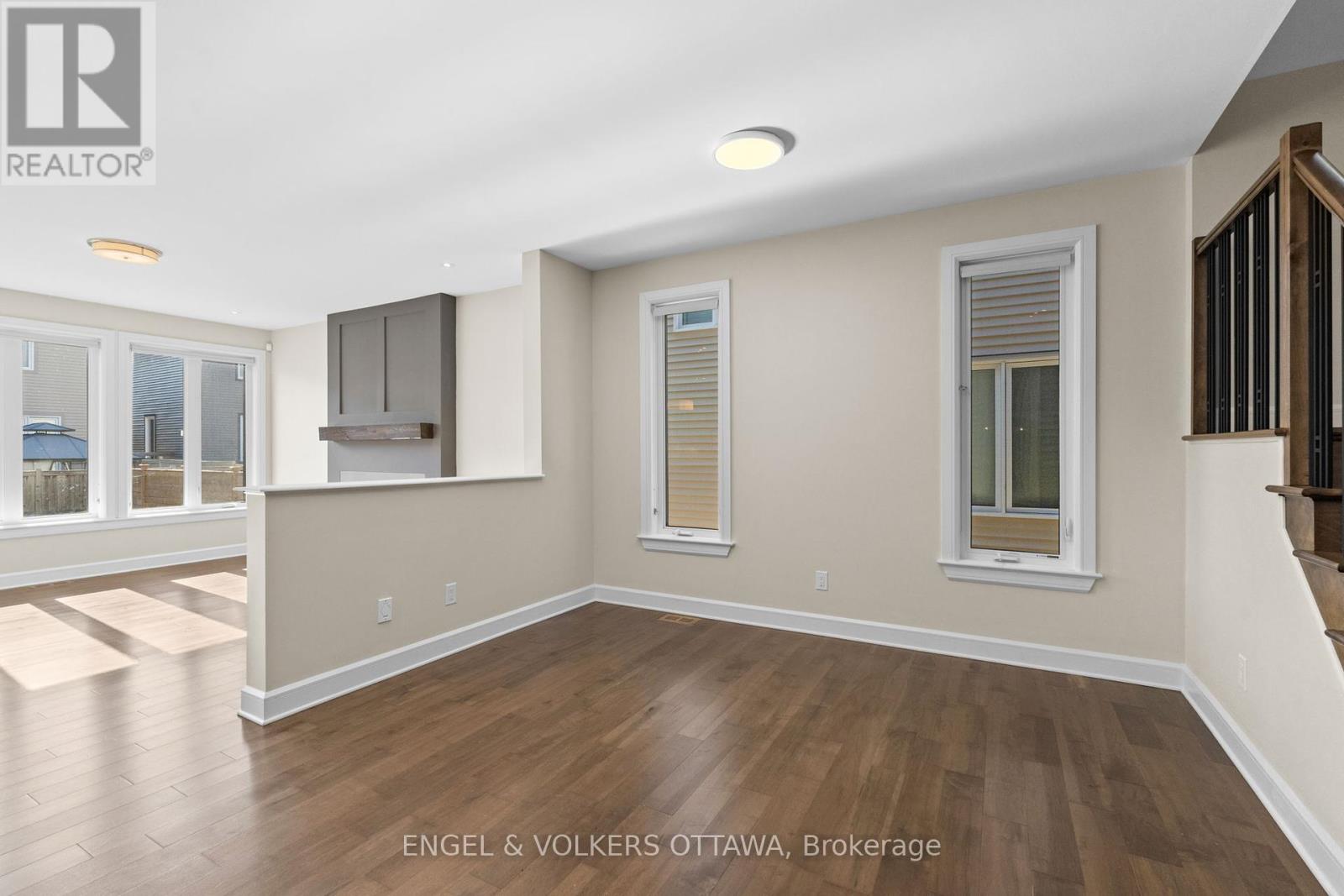 122 Helen Rapp Way, Ottawa, Ontario  K1T 0N4 - Photo 7 - X12464844