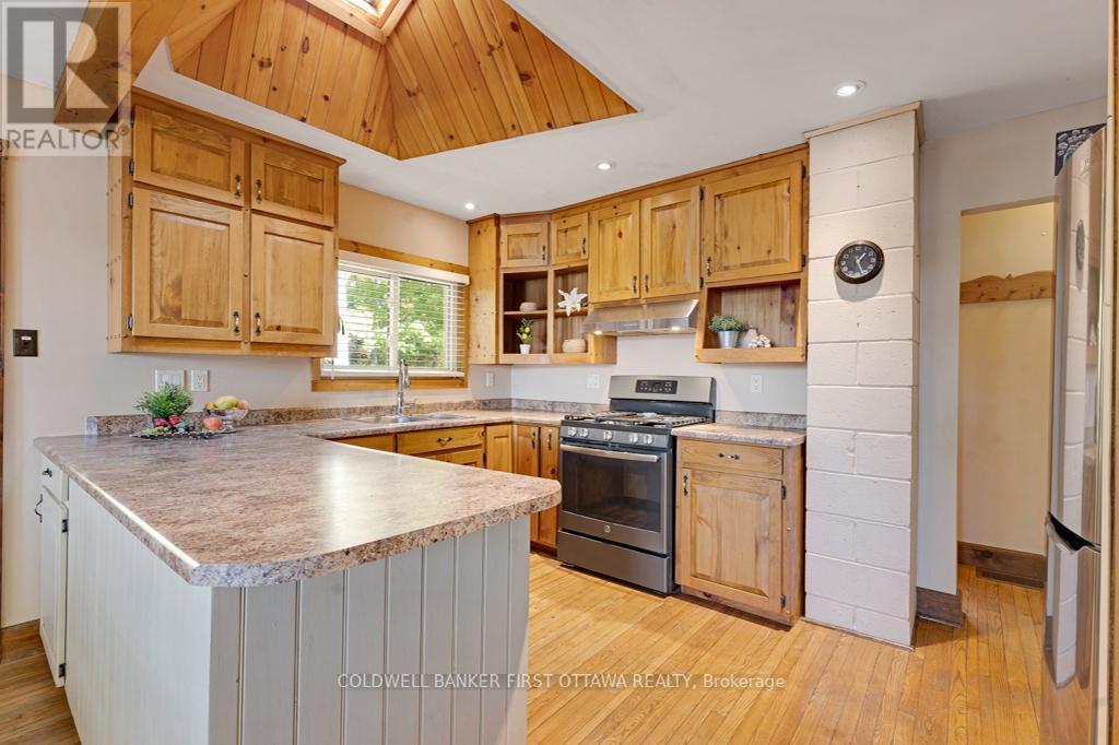 2234a Grindstone Lake Road, Frontenac (Frontenac North), Ontario  K0H 2M0 - Photo 12 - X12464875