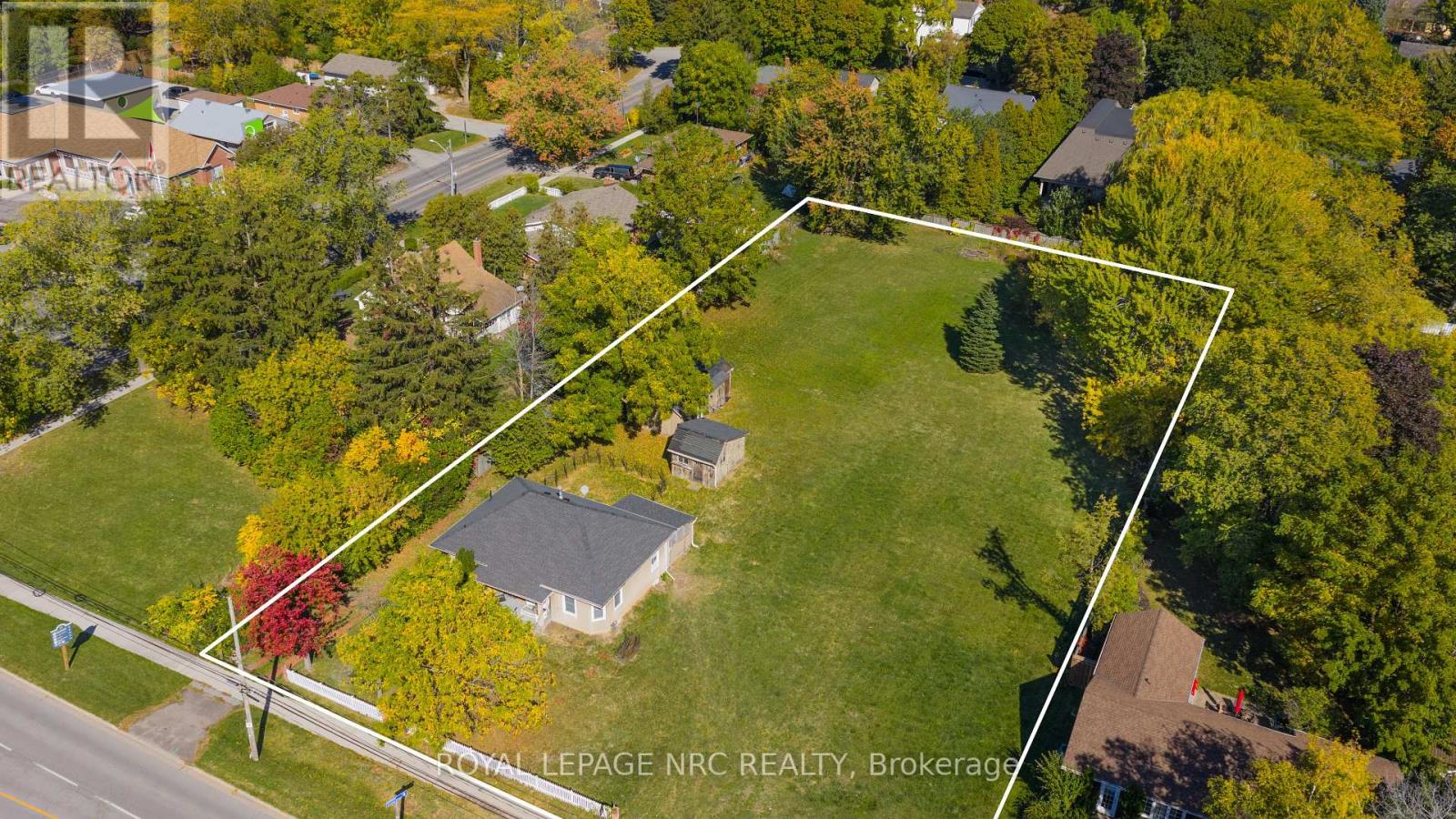 223-227 Mary Street, Niagara-On-The-Lake, Ontario  L0S 1J0 - Photo 3 - X12464816