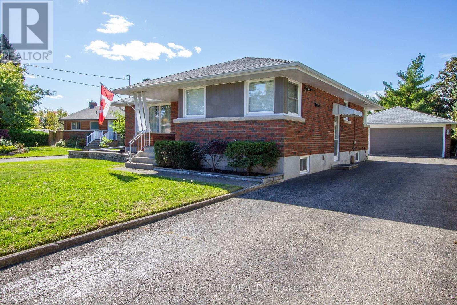 3639 Glenwood Place, Niagara Falls, Ontario  L2J 2W3 - Photo 3 - X12464865