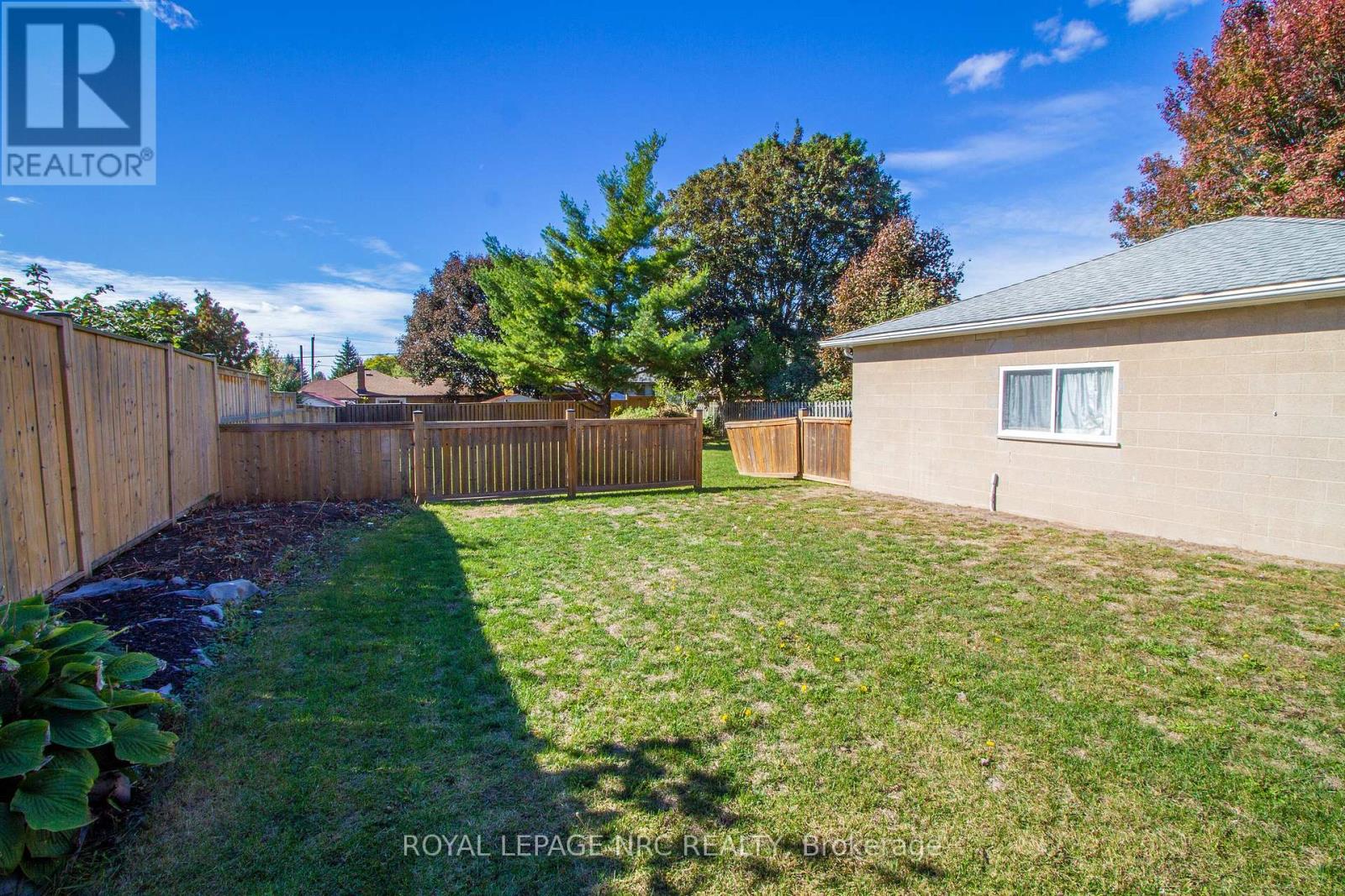 3639 Glenwood Place, Niagara Falls, Ontario  L2J 2W3 - Photo 5 - X12464865