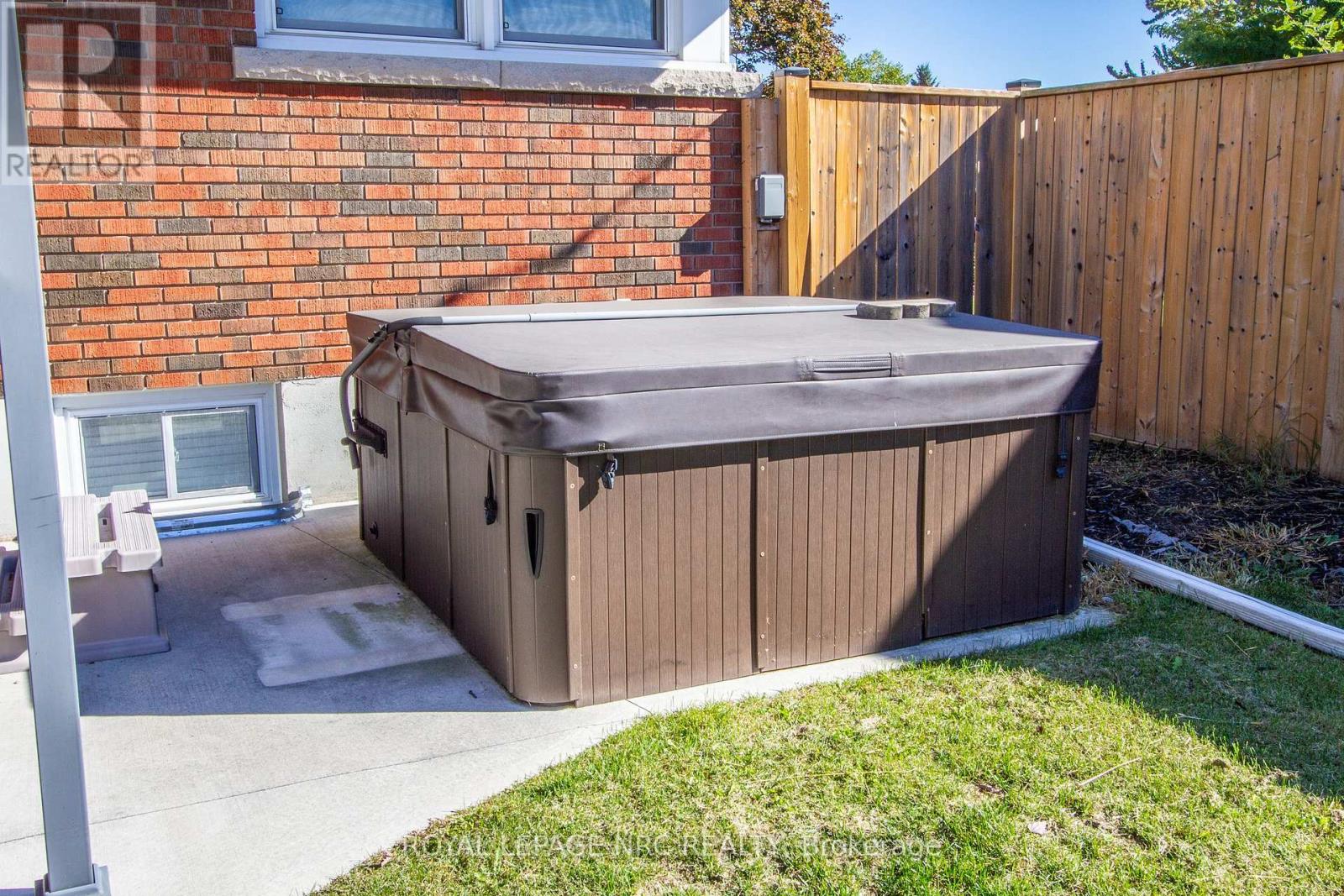 3639 Glenwood Place, Niagara Falls, Ontario  L2J 2W3 - Photo 7 - X12464865