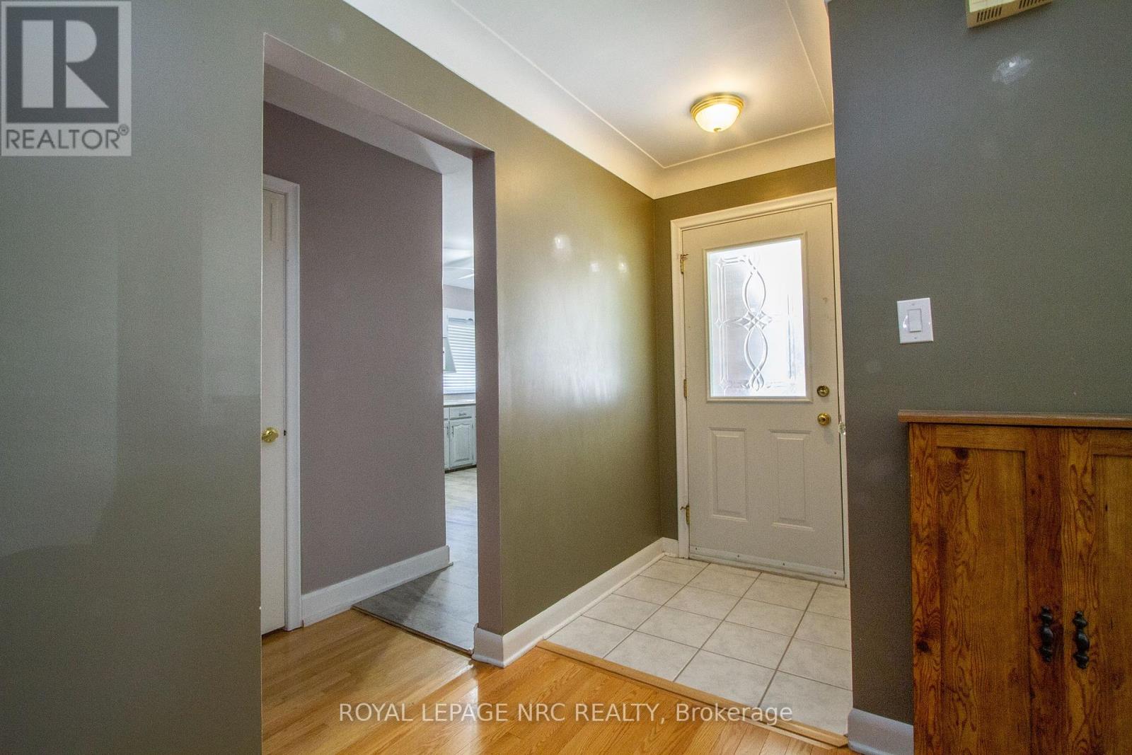 3639 Glenwood Place, Niagara Falls, Ontario  L2J 2W3 - Photo 8 - X12464865
