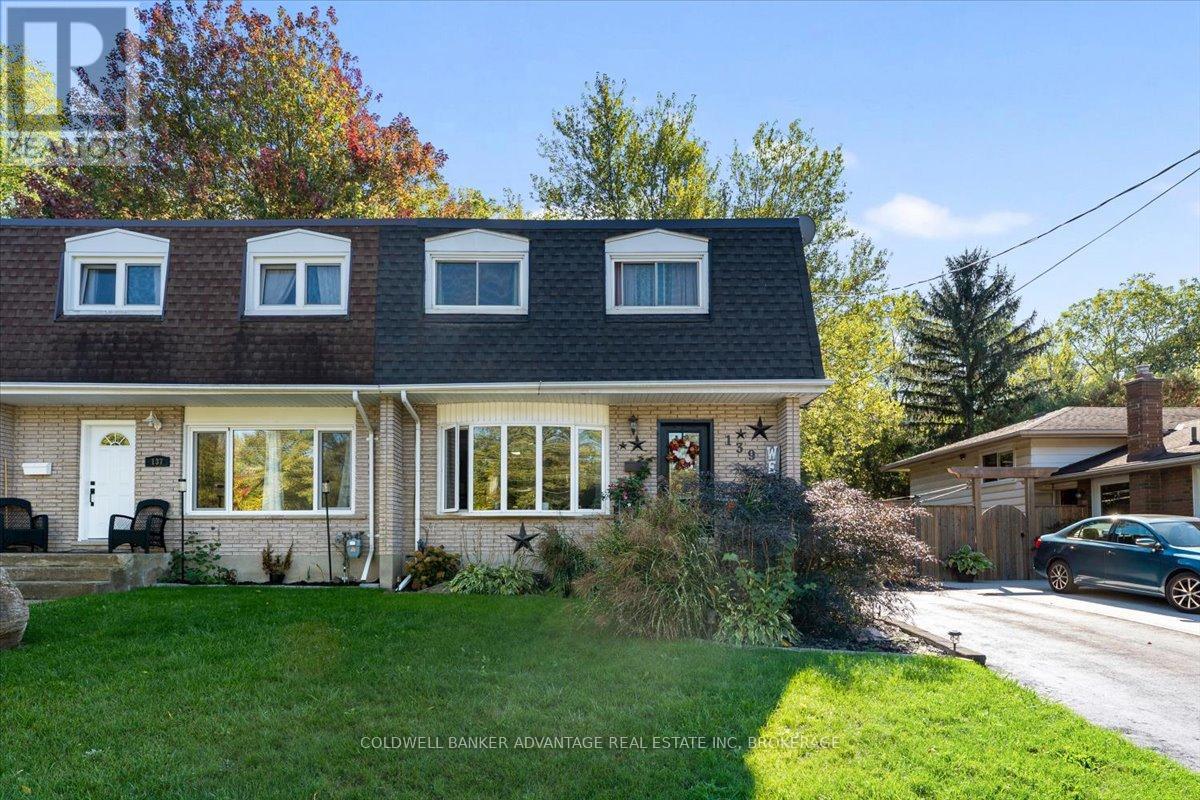 139 Bradley Street, St. Catharines, Ontario  L2T 1R8 - Photo 1 - X12464866