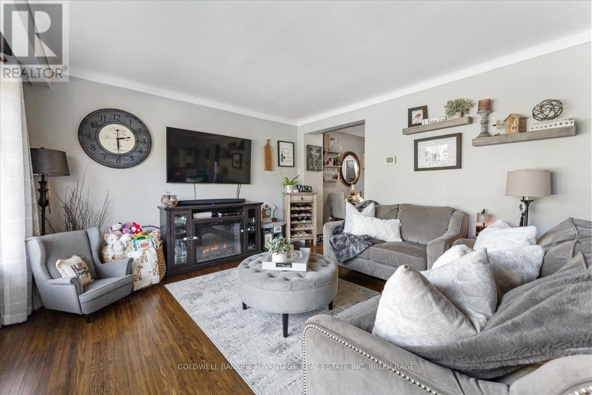 139 Bradley Street, St. Catharines, Ontario  L2T 1R8 - Photo 8 - X12464866