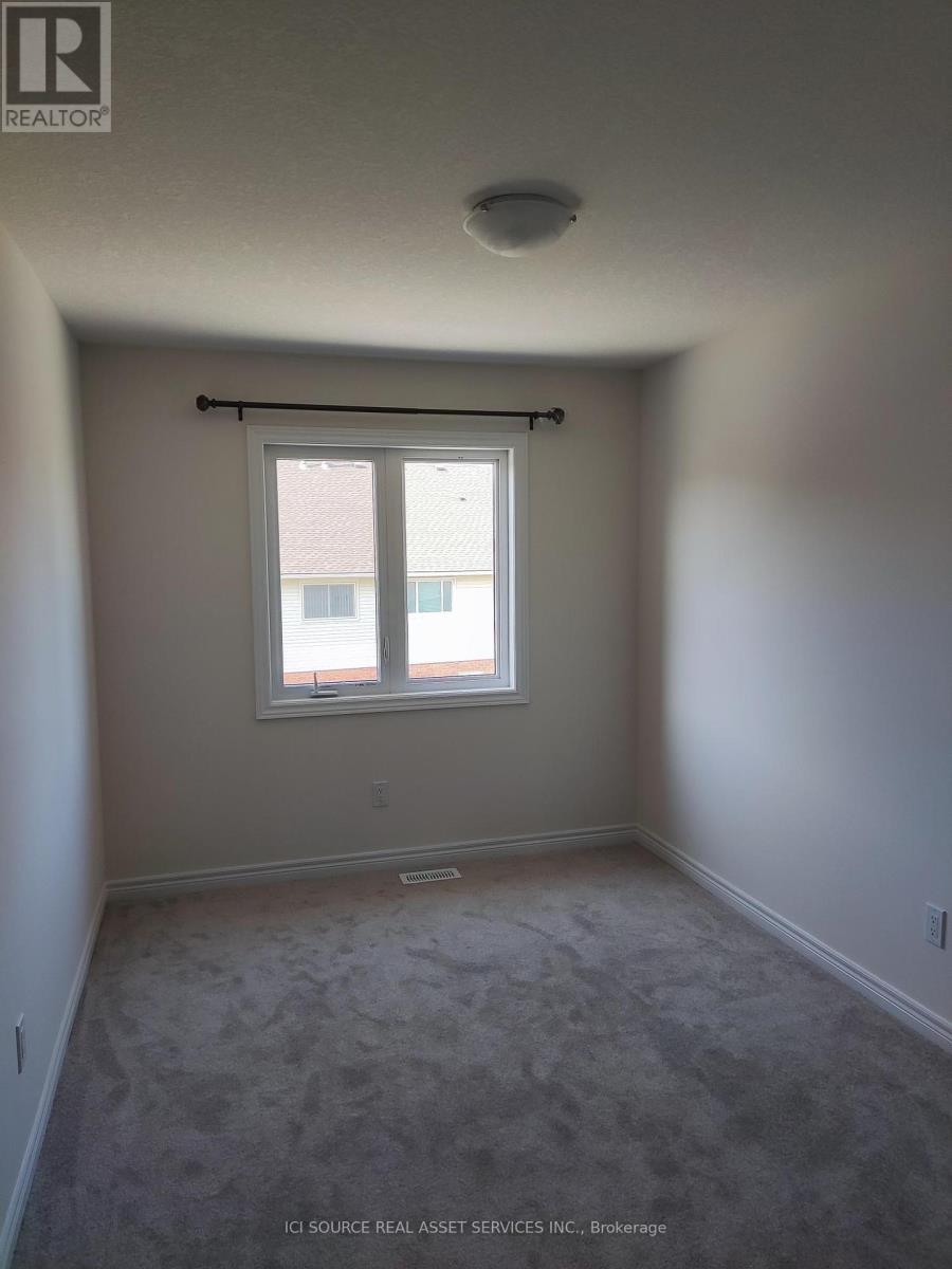 23 Genoa Drive, Hamilton, Ontario  L9B 0K1 - Photo 10 - X12464776