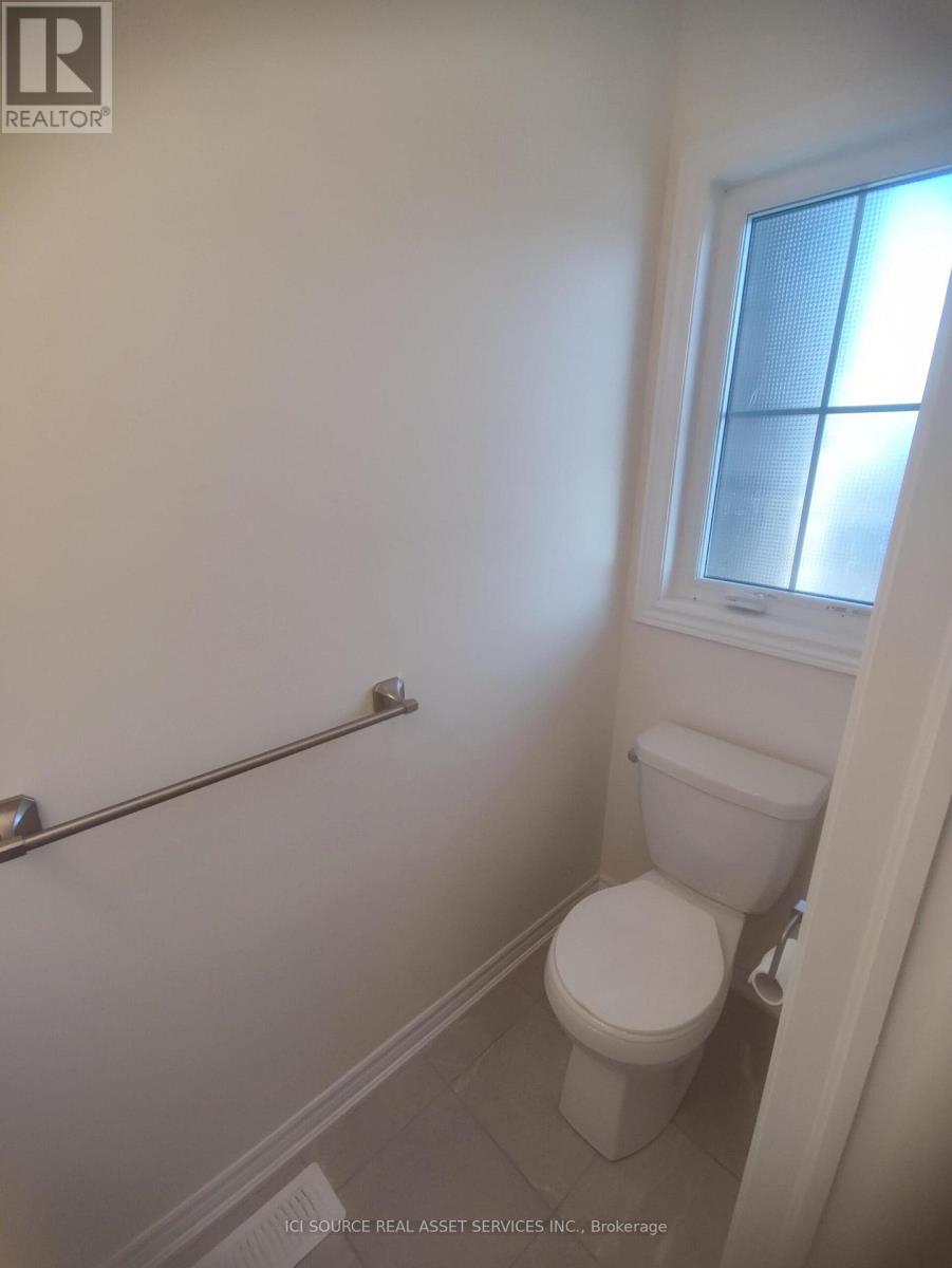 23 Genoa Drive, Hamilton, Ontario  L9B 0K1 - Photo 6 - X12464776