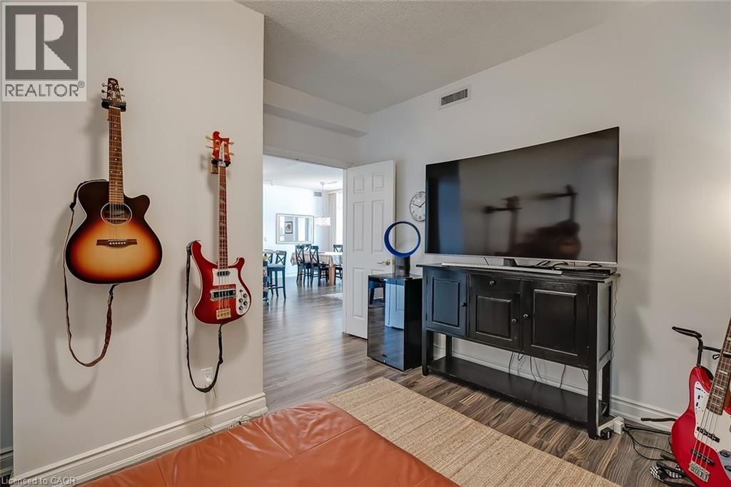 399 Elizabeth Street Unit# 210, Burlington, Ontario  L7R 0A4 - Photo 27 - 40777885