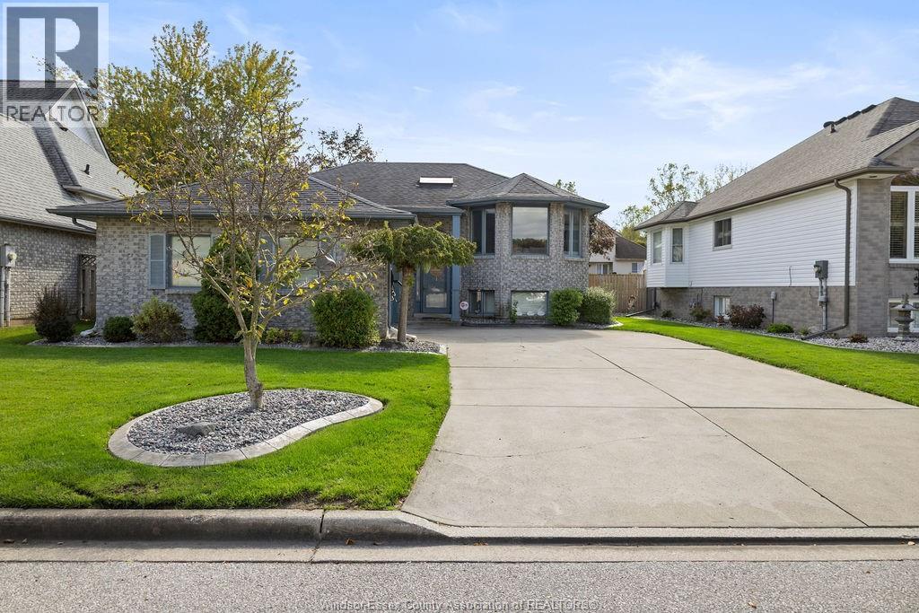 MLS# 25026275: 2309 MARIO ROAD, Windsor, Canada