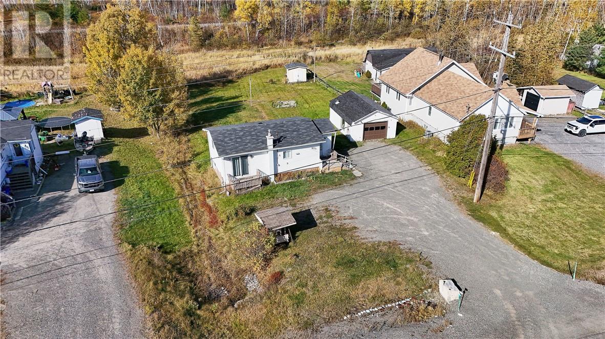 923 Highway 17 E, Wahnapitae, Ontario  P0M 1H0 - Photo 22 - 2125253